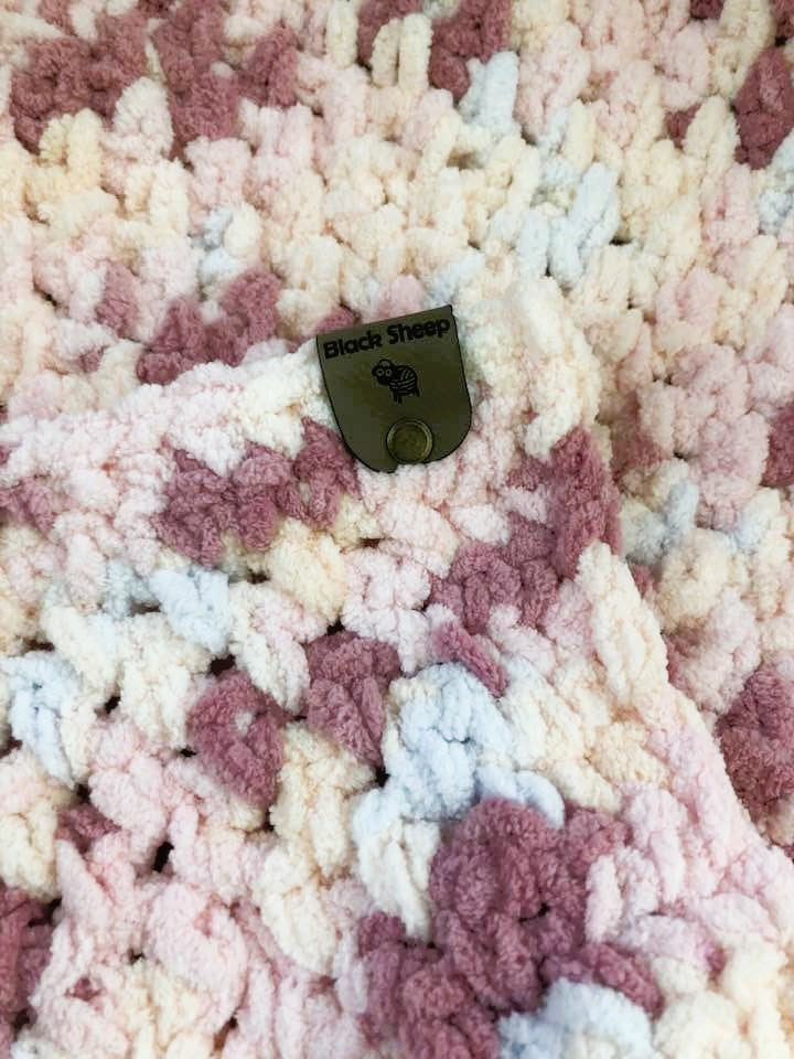 Baby Blanket in Raspberry Kisses